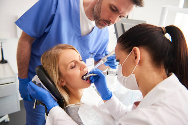 Best Emergency Dental Care  in Oak Brook, IL